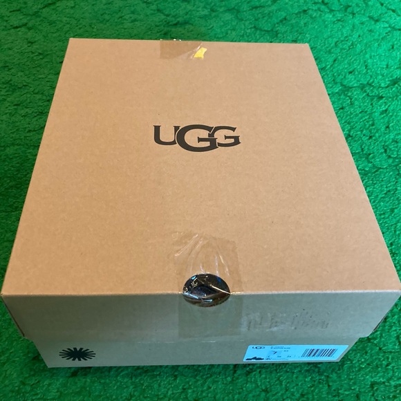 Ugg 90’s Y2K Ashton chunky clog slides sandals - Picture 14 of 14